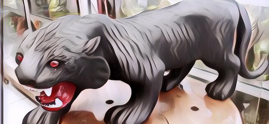 Patung Macan +62 Emang Sesuatu Bingits