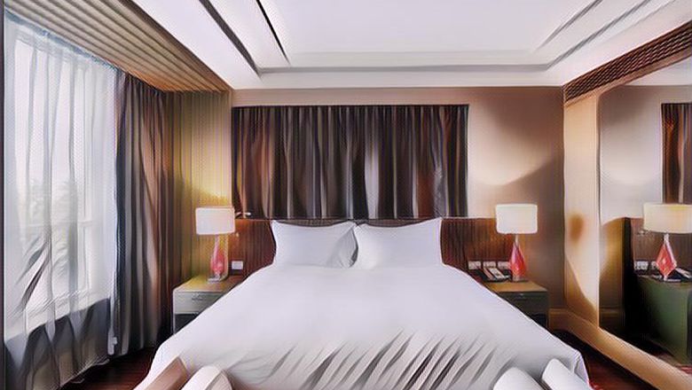 Kenapa Enggak Tersedia Guling di Kamar Hotel? Ternyata Ini Alasannya