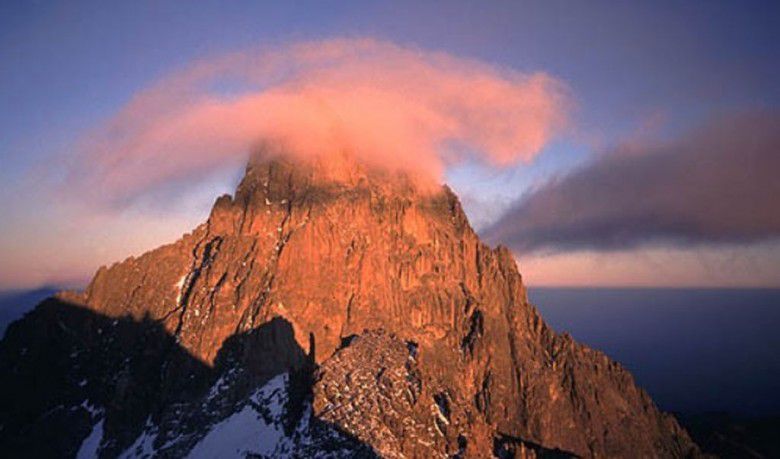 3. Gunung Kenya, Afrika
