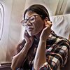 Apakah Sakit Telinga saat Naik Pesawat Berbahaya? Kenali Penyebab dan Cara Mengatasinya