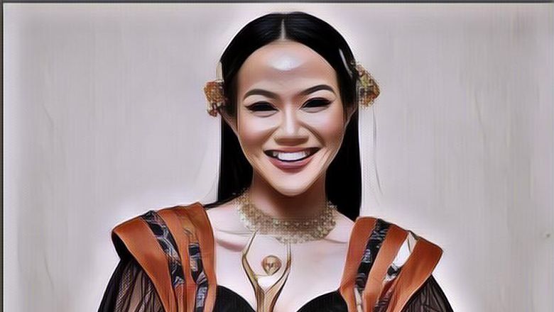 Yura Yunita Ungkap Detik-detik Panggung Konsernya Ambruk, Gini Kondisi Drummer Yang Nyaris Celaka