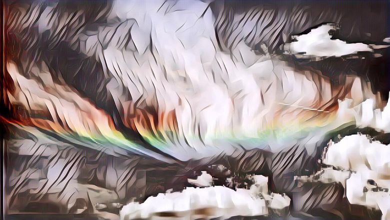 Kaget Melihat Fenomena Api Warna-warni di Atas Langit Manado yang Viral, Ada Dugaan Akibat Ulah Naruto dan Sasuke.