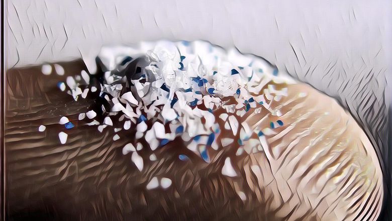 Mengenal Mikroplastik dan Bahayanya untuk Lingkungan, Juga Manusia