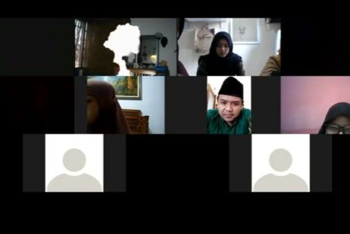 Bikin Mahasiswa yang Lain Juga Ikut Ketawa