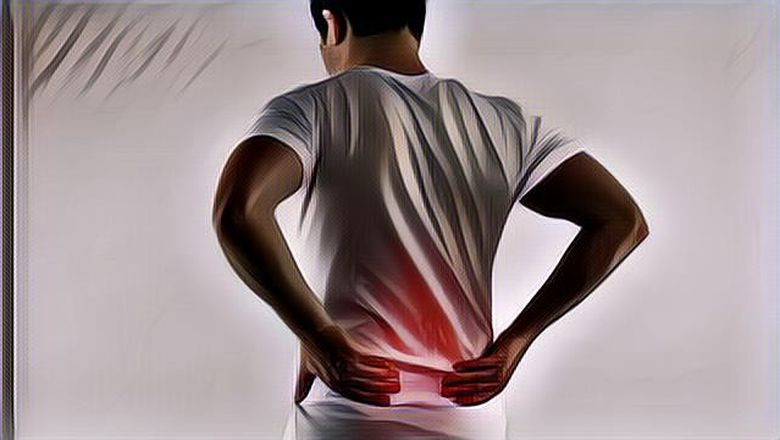 Gak Hanya Karena Usia Lanjut, Berikut 5 Penyebab Pengapuran Tulang Belakang