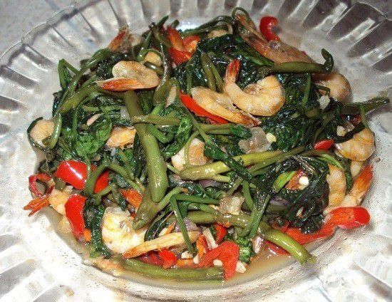 Tumis kangkung terasi + teri medan