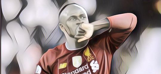 Bergaji Miliaran Setiap Pekan, Bintang Sepak Bola Ini Tetap Pede Pakai HP Jadul