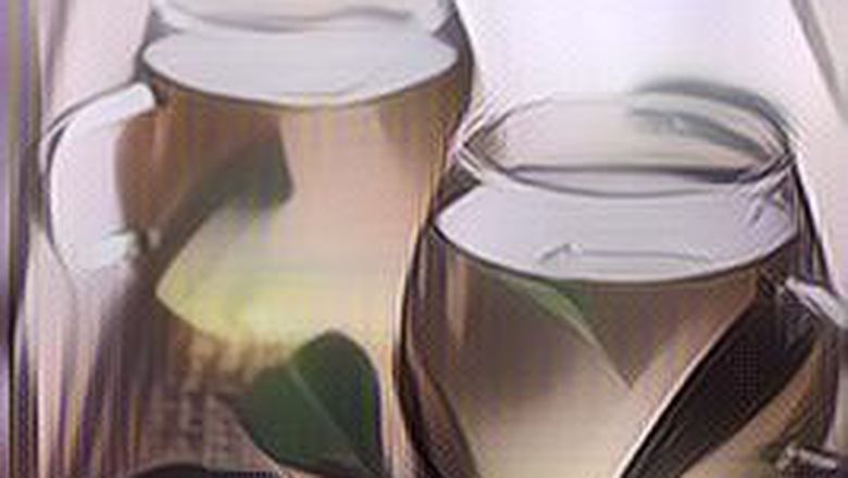 3 Minuman yang Ampuh Menghilangkan Bau Badan, Jadi Hemat Parfum Kan!