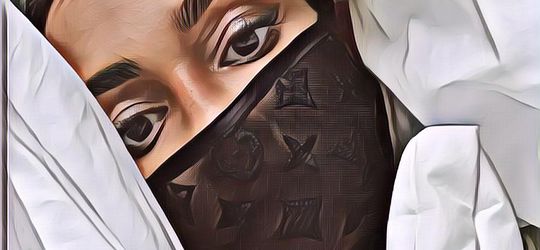 Louis Vuitton Luncurkan Masker yang Bisa Mencegah Kamu dari Bau-bau Kemiskinan~