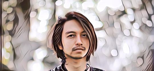 Musisi Fiersa Besari Unboxing Album Black Pink, Selera Musik Bukan untuk Diperdebatkan