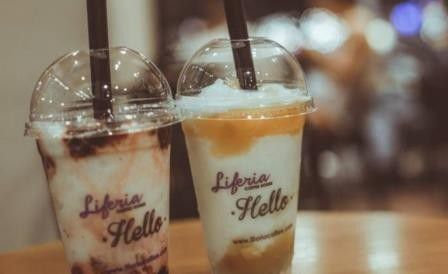 2. Gabut nih, selow kan? (sebut satu brand minuman kekinian) yuk!