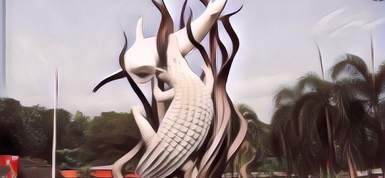 Sebuah Jalan Raya di Surabaya Ambles, Lalu Lintas Lumpuh