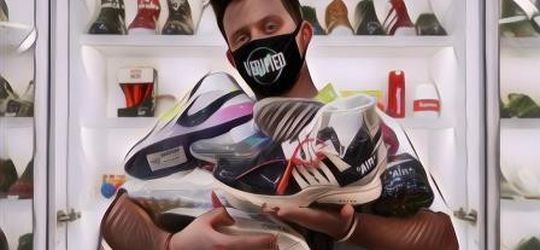 Mengenal Sosok Yezzy Busta Reviewer Sepatu Kw Para Artis Dunia