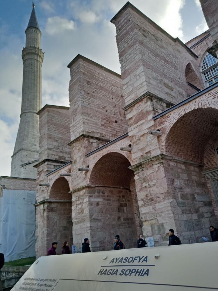 4. Pada akhirnya Hagia Sophia dijadikan museum bersejarah di Turki