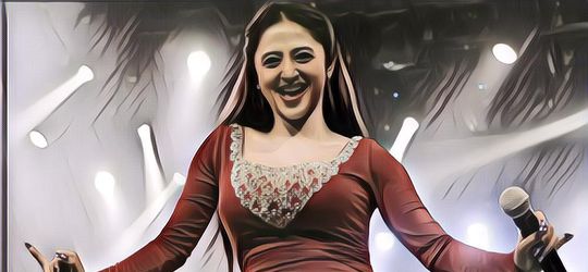 Macam-macam Goyang Dangdut di Indonesia, dari Ngebor Sampe Pinguin Ada Semua!