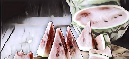 Ngeri, Wanita Ini Hampir Saja Kehilangan Nyawanya Setelah Makan Semangka dari Kulkas