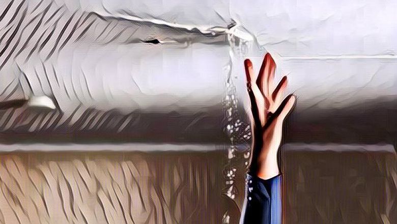 Bilangnya Mau Perbaiki Gudang yang Bocor, Eh Suami Malah Diam-Diam Lagi Lakukan Ini