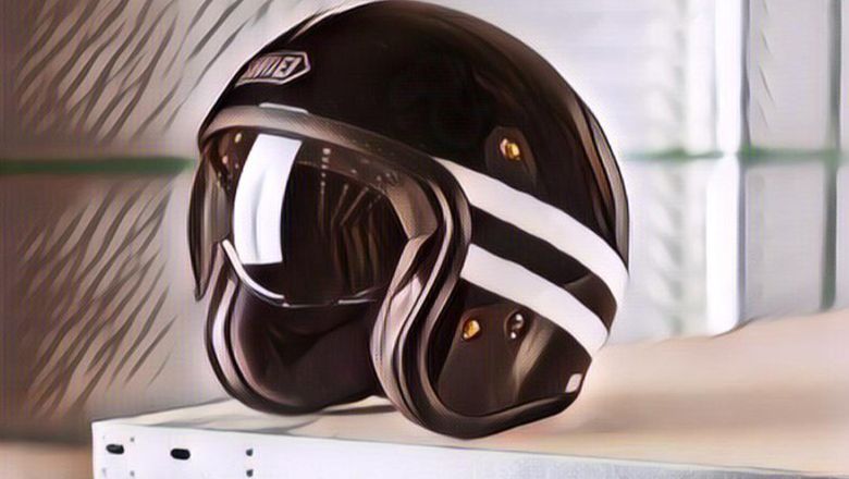 Viral Orang Nyinyir Karena Bawa Helm Motor Harga Puluhan Juta ke Dalam Bioskop, Netizen: Ya Suka-Sukalah