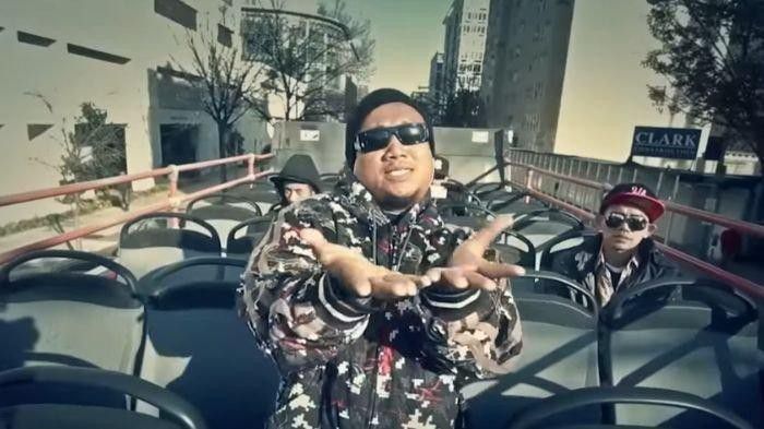 Arti Lirik Lagu Cintamu Sepahit Topi Miring – Jogja Hip Hop Foundation