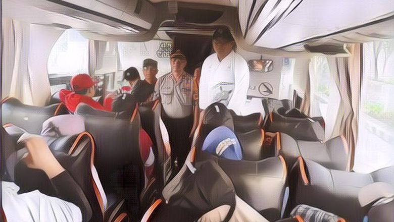 Penyebab Sopir Bus Cuma Bisa Kasih Kode Penumpang kalau Ada Copet di Bus, Nggak Bakal Bilang-bilang