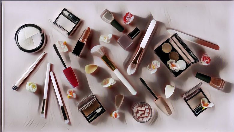 Kulit Kamu Berminyak dan Berjerawat? Ini Kandungan Makeup yang Sebaiknya Dihindari