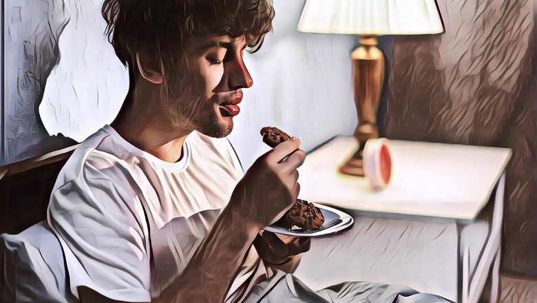 Dampak Buruk Makan di Larut Malam Bagi Kesehatan